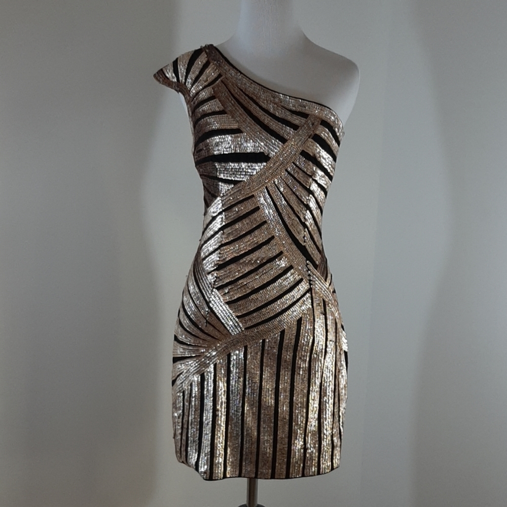Lipsy London gold on black dress  US size 6